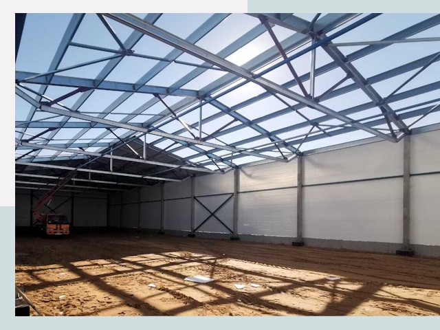 Строительство сенохранилищ в Великих Луках