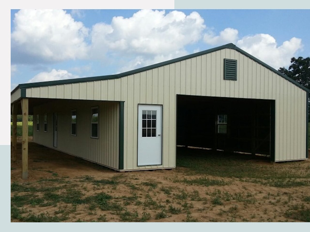 Строительство конюшен в Великих Луках