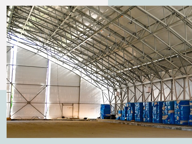 Строительство крытых катков в Великих Луках